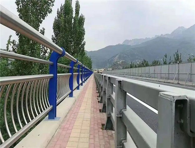 桥梁护栏